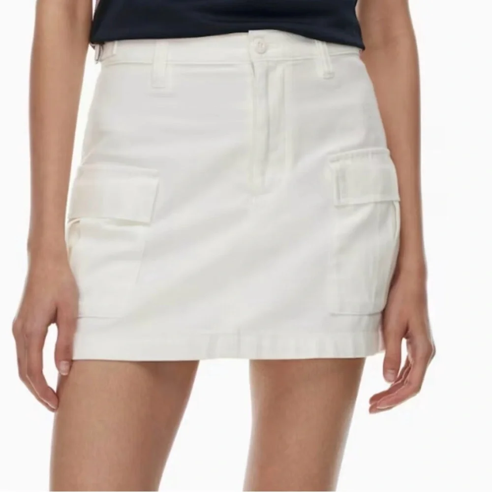 TNA Aritzia Supply Cargo Micro Skirt in white SoftSupply cotton Size 0